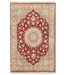 Qum silk
