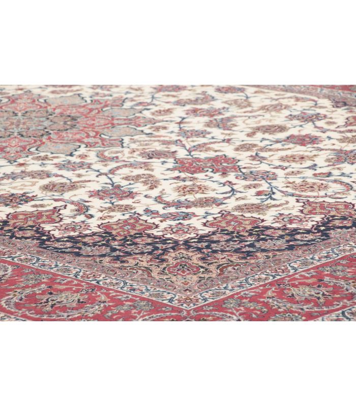 Isfahan on silk warp