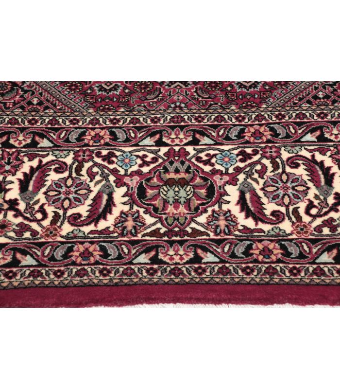 Bidjar with silk contours