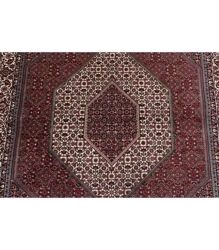 Bidjar with silk contours