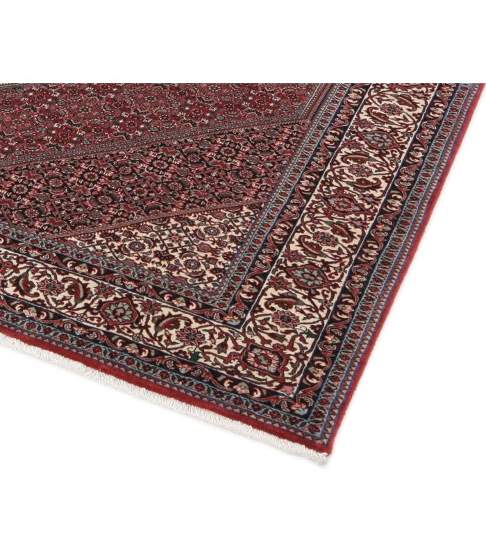 Bidjar with silk contours