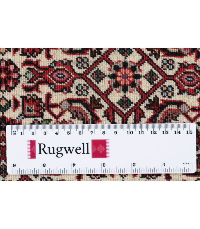 Bidjar with silk contours