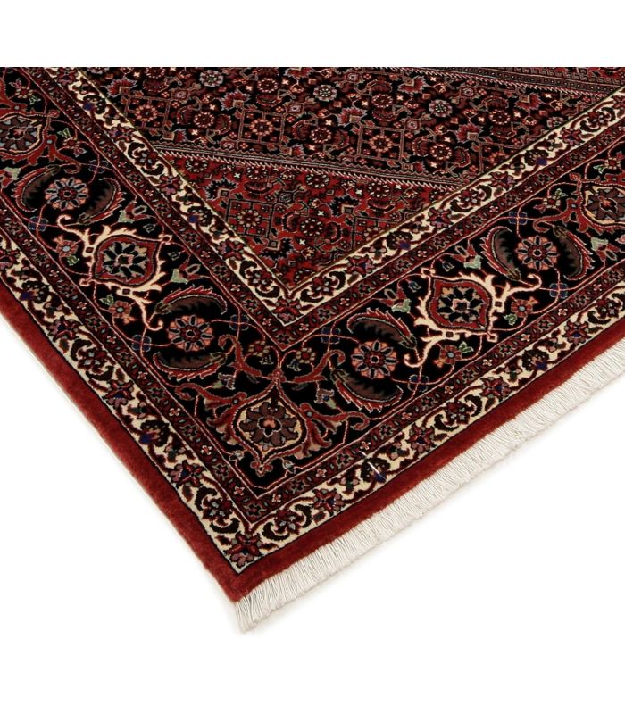 Bidjar with silk contours