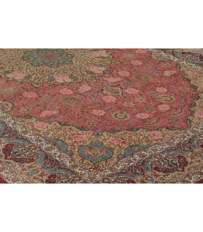 Qum silk
