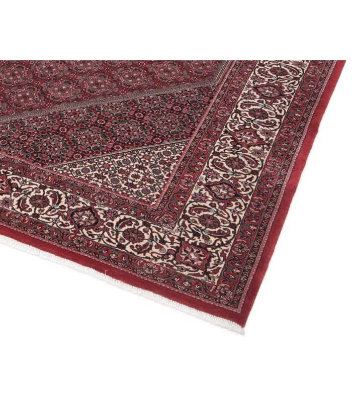 Bidjar with silk contours