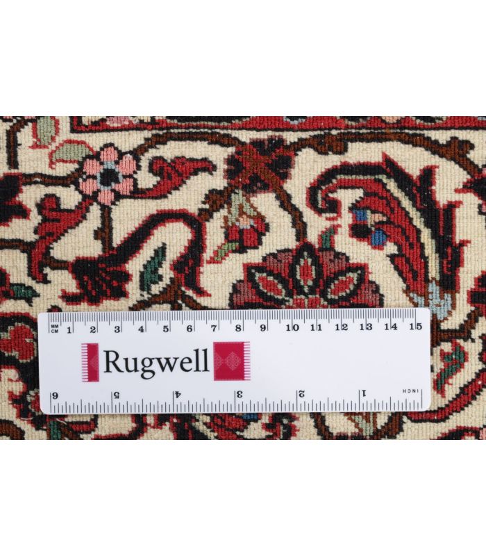 Bidjar with silk contours