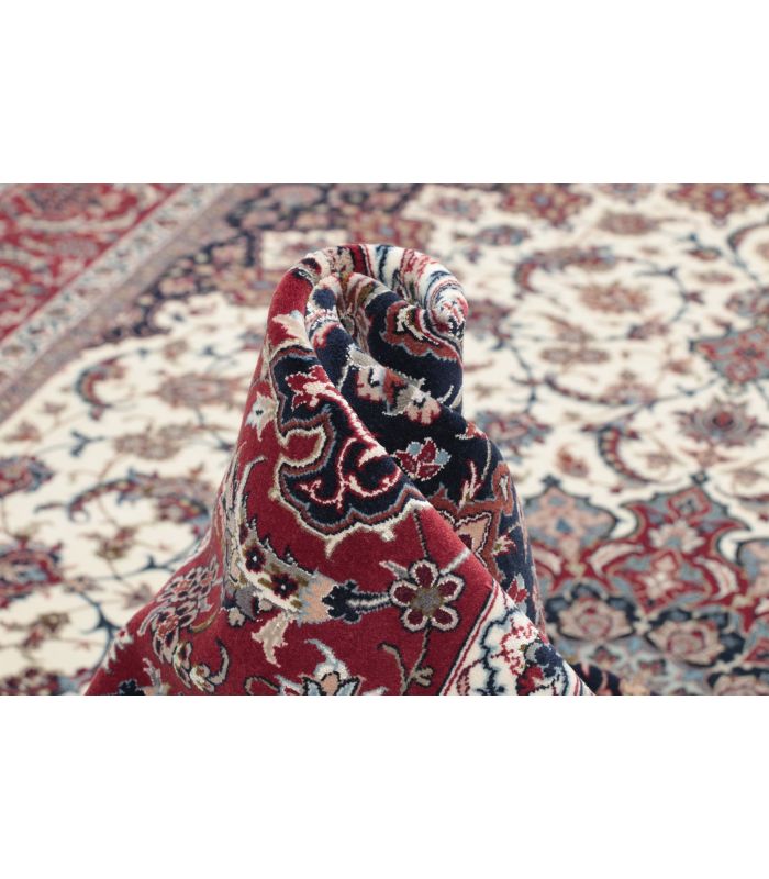 Isfahan on silk warp