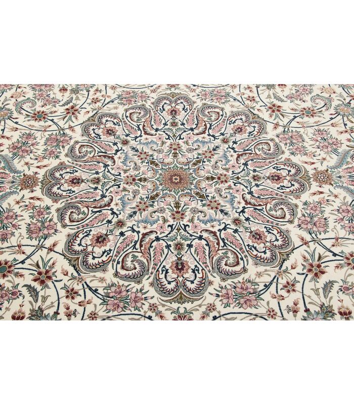 Isfahan on silk warp