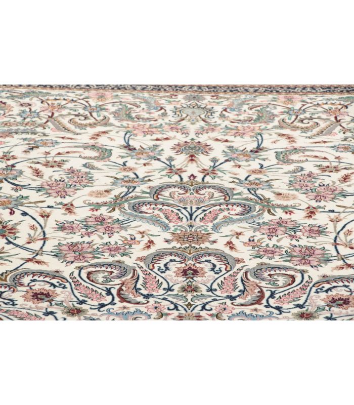 Isfahan on silk warp