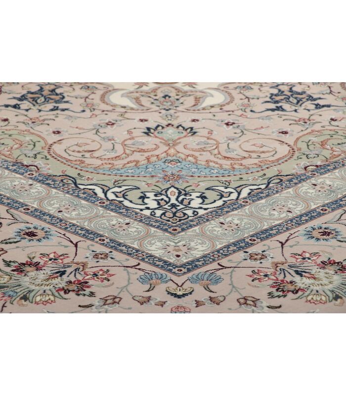 Isfahan on silk warp