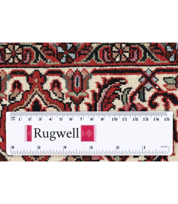 Bidjar with silk contours