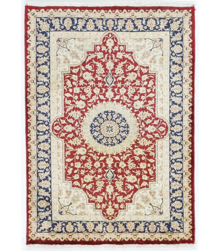 Qum silk
