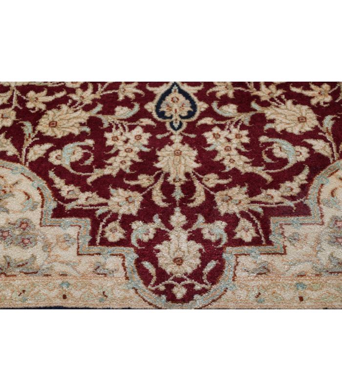 Qum silk