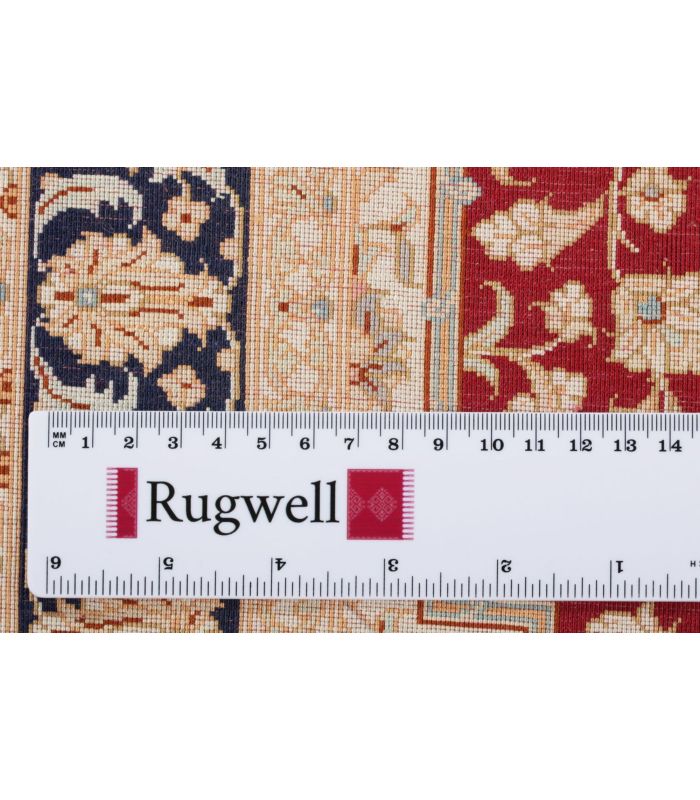 Qum silk