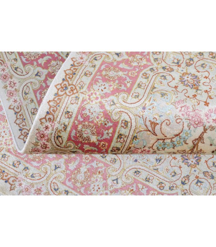 Qum silk