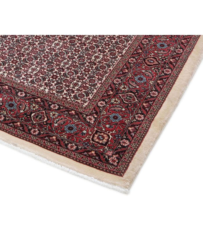 Bidjar with silk contours