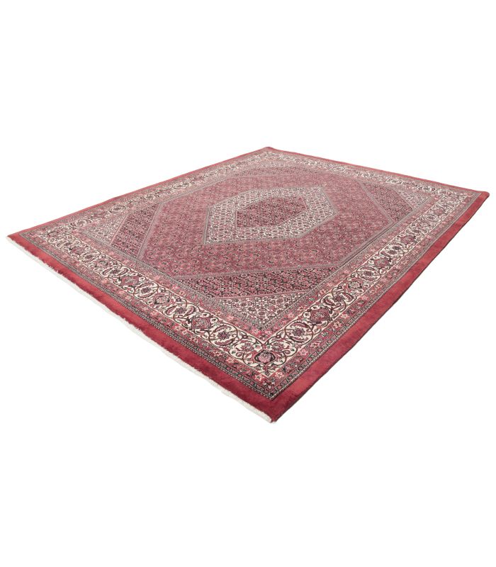 Bidjar with silk contours