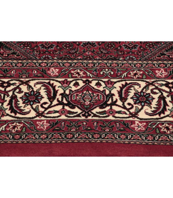 Bidjar with silk contours