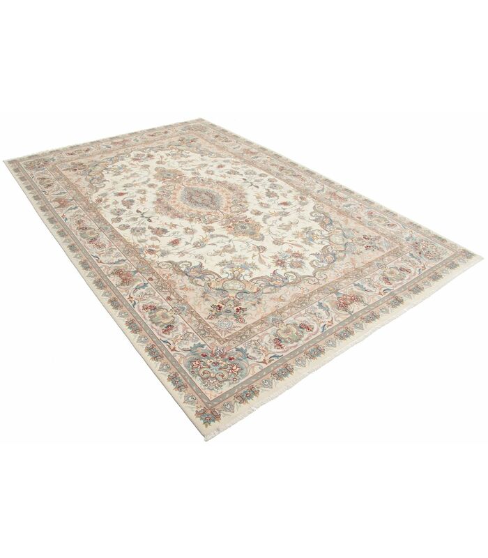 Tabriz 50raj on silk warp