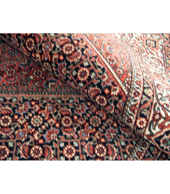 Bidjar with silk contours