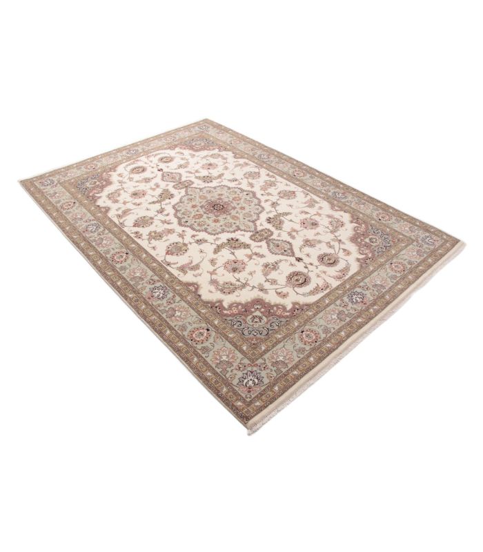 Tabriz 50radj auf Seide