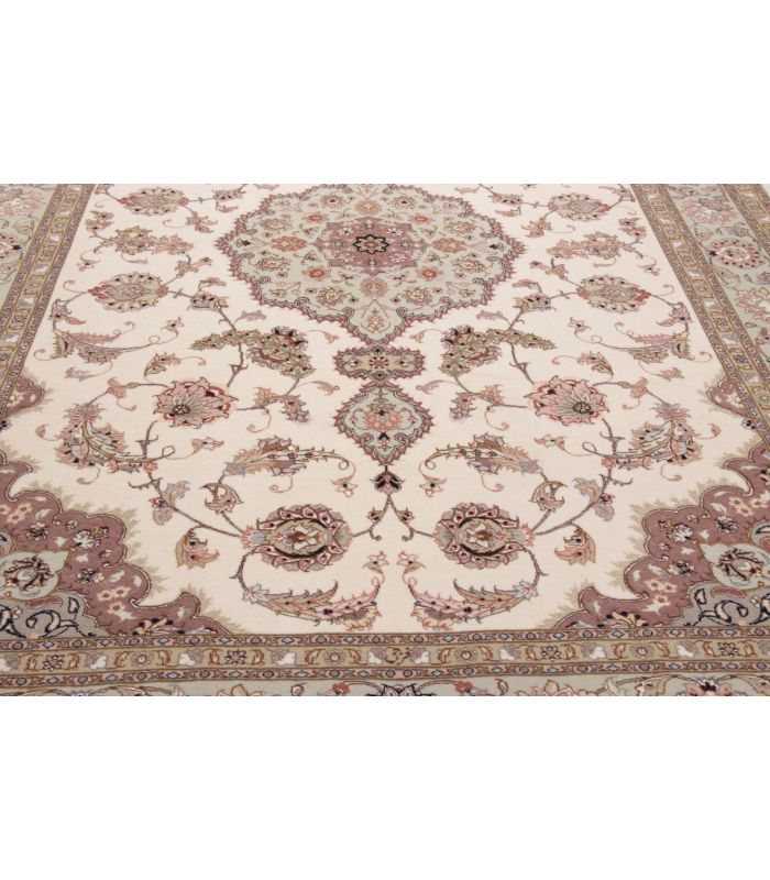 Tabriz 50radj auf Seide