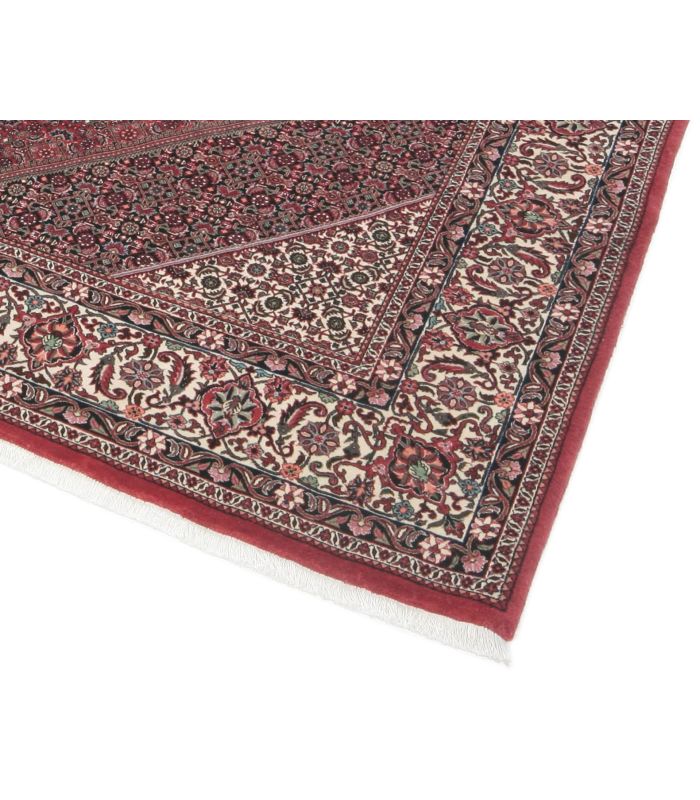 Bidjar with silk contours