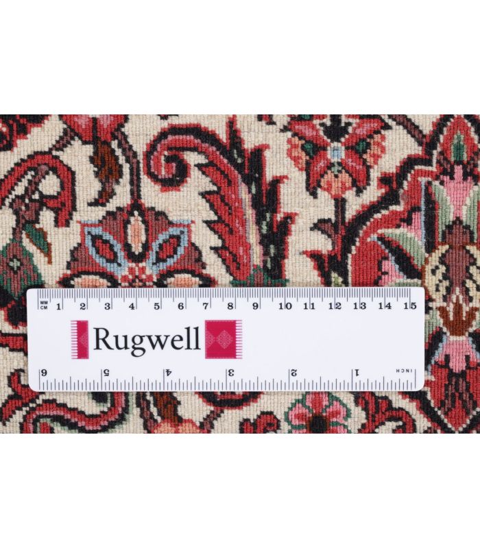 Bidjar with silk contours