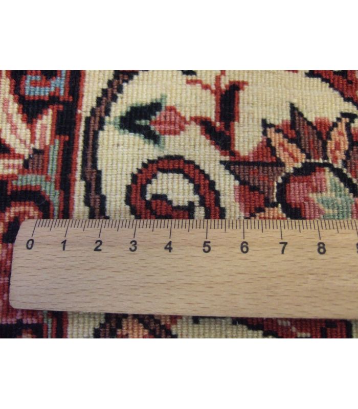 Bidjar with silk contours