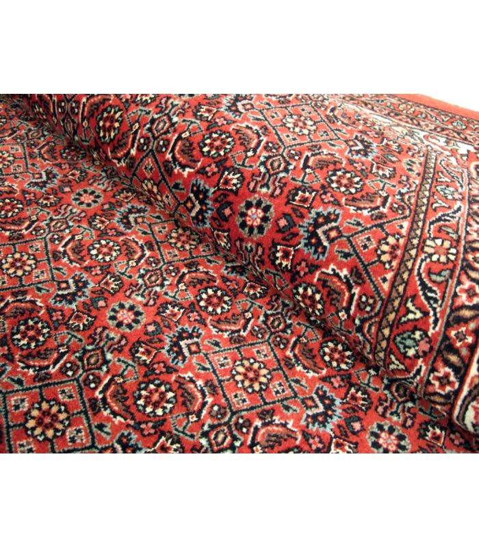 Bidjar with silk contours