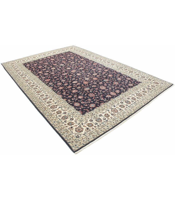 Keshan with silk contours