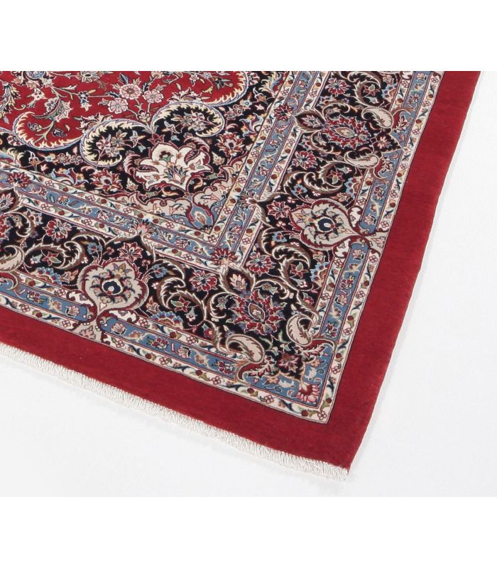 Ilam Sherkat on silk warp