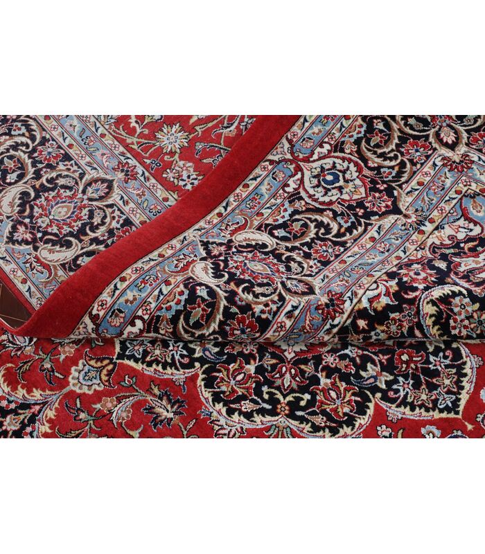 Ilam Sherkat on silk warp