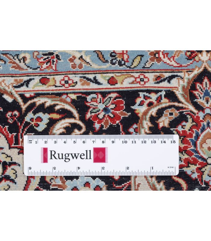 Ilam Sherkat on silk warp