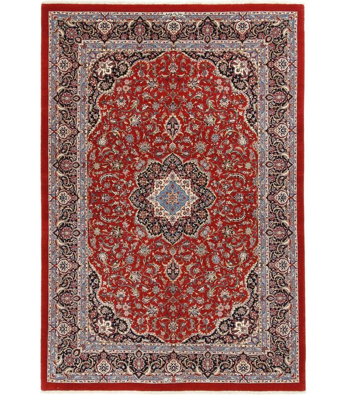 Ilam Sherkat on silk warp