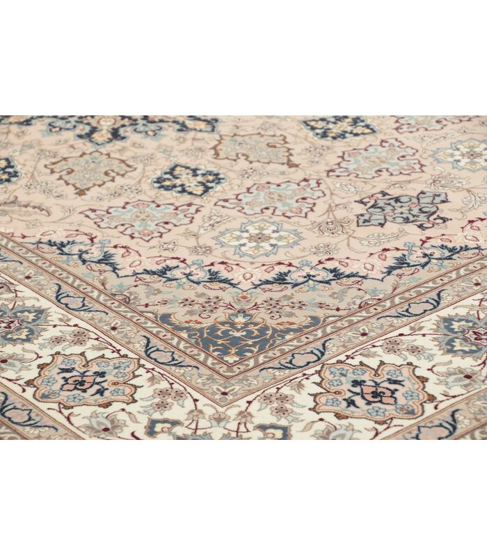 Isfahan on silk warp