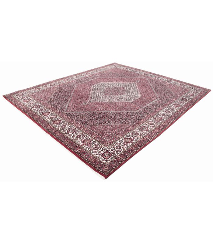 Bidjar with silk contours