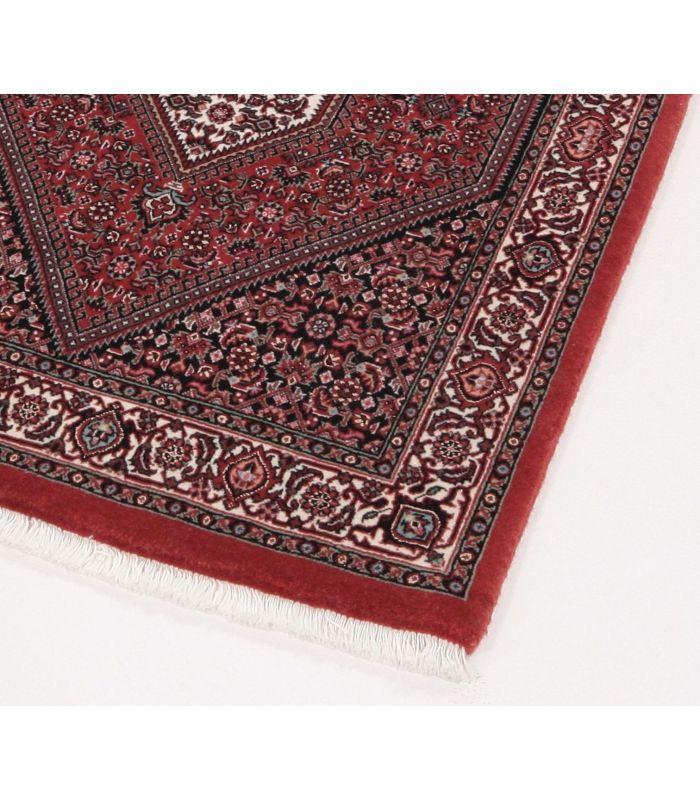 Bidjar with silk contours