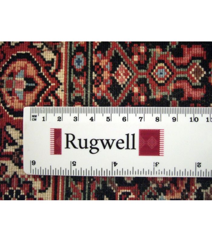 Bidjar with silk contours