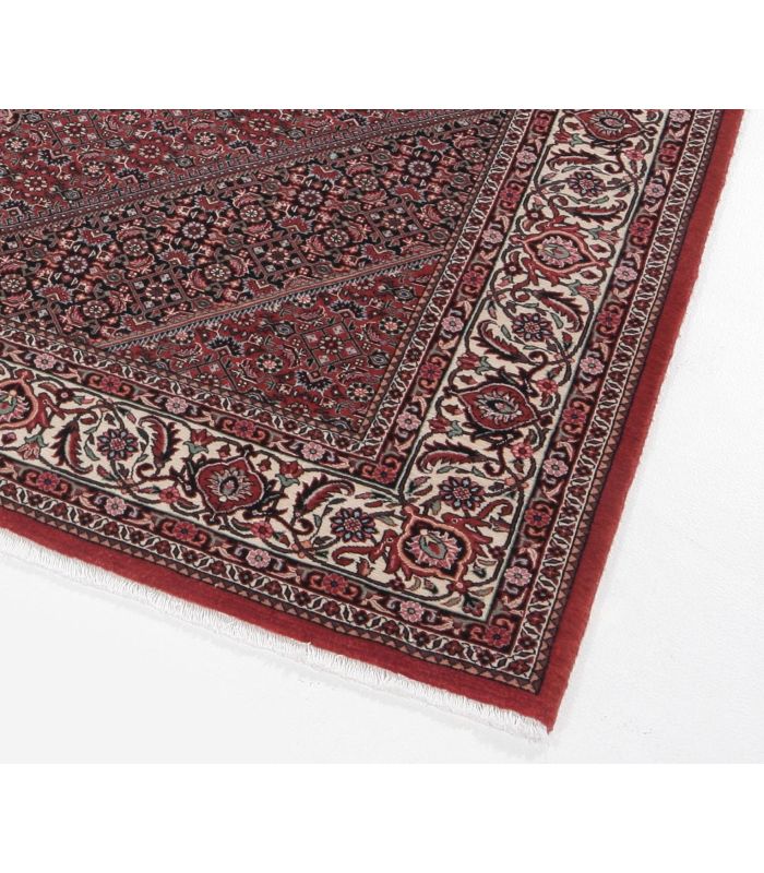 Bidjar with silk contours