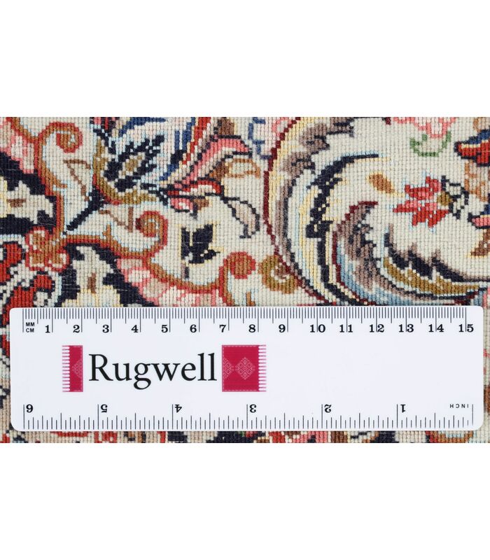 Ilam Sherkat auf Seide