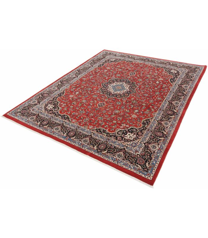 Ilam Sherkat on silk warp