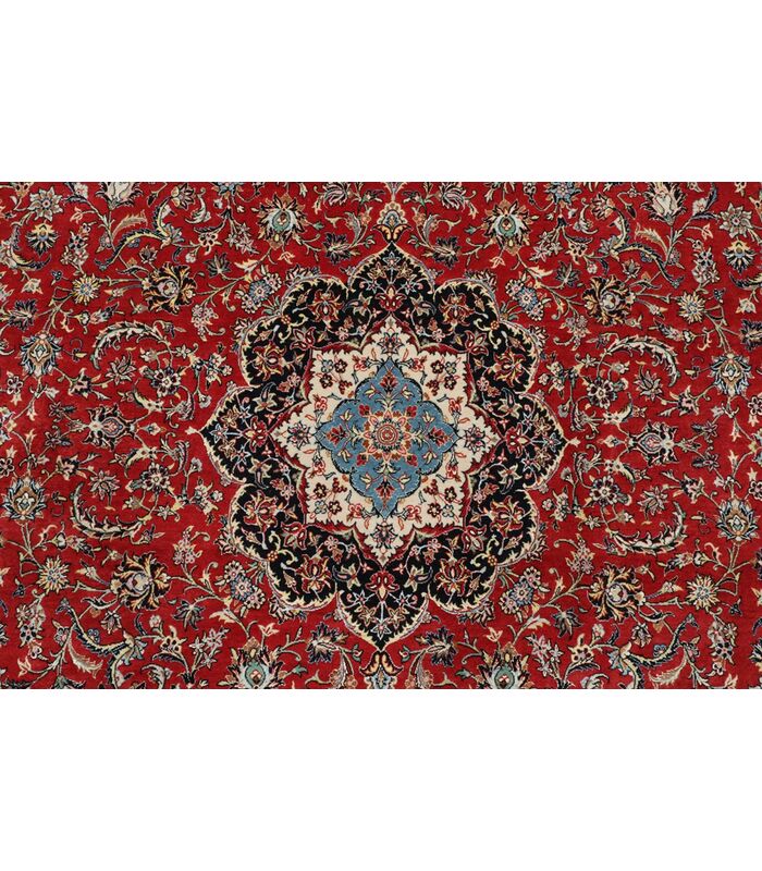 Ilam Sherkat on silk warp