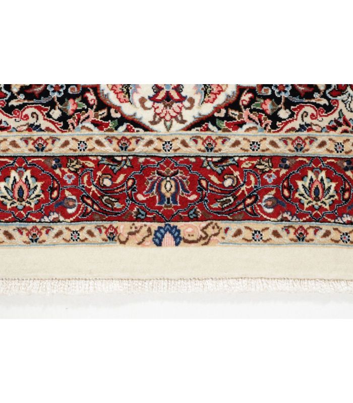 Ilam Sherkat auf Seide