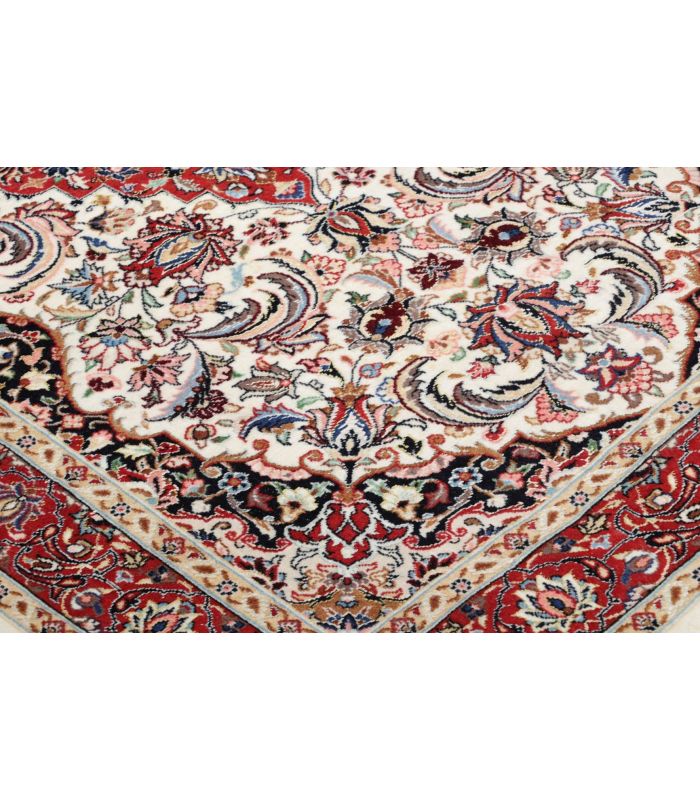 Ilam Sherkat auf Seide