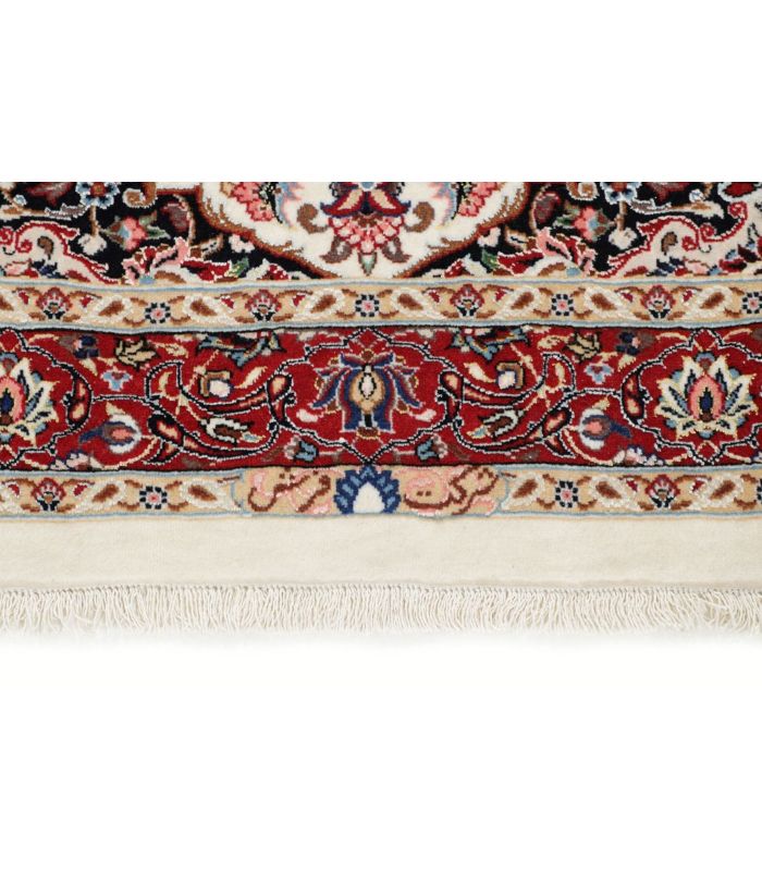 Ilam Sherkat auf Seide