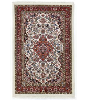 Ilam Sherkat on silk warp