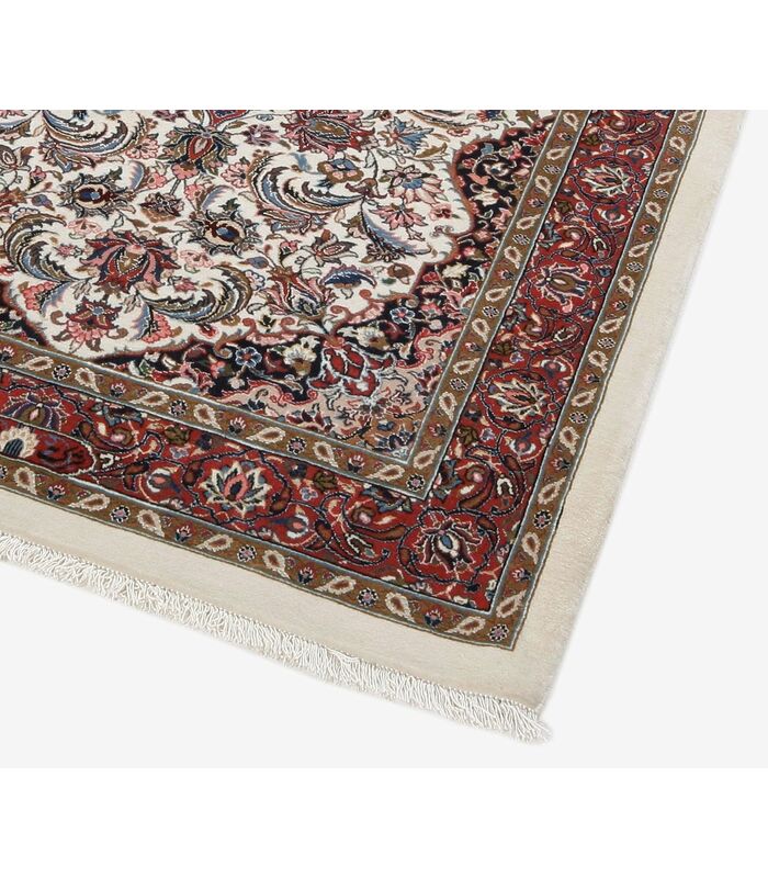 Ilam Sherkat auf Seide