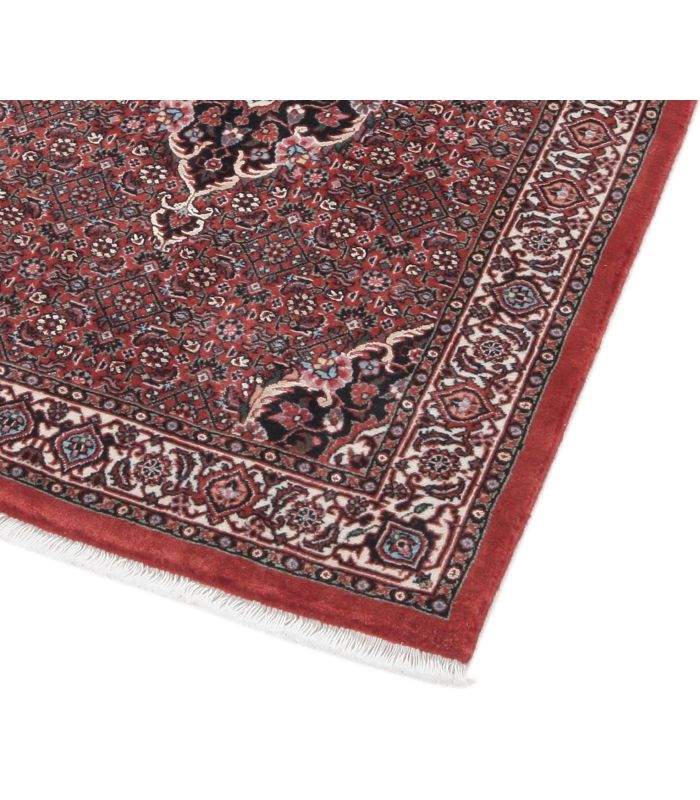 Bidjar with silk contours