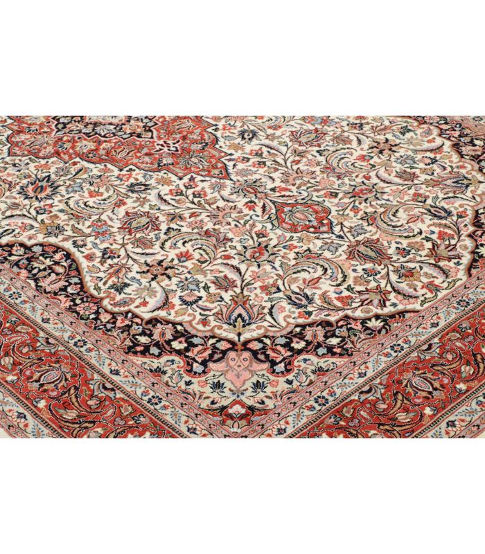 Ilam Sherkat auf Seide